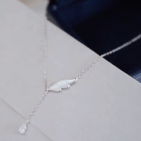 925 Angel Wing Crystal Tassel Necklace - Picture 12 of 13